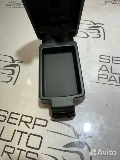 Подлокотник Kia Ceed ED G4FC 2010