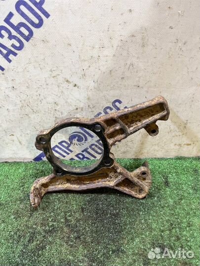 Кулак задний левый Ford Escape кроссовер 3.0 5KA