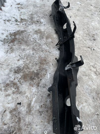 Hyundai ix 35 усилитель заднего бампера