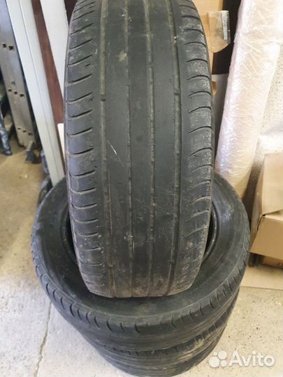 Viatti Strada Asimmetrico 215/55 R17