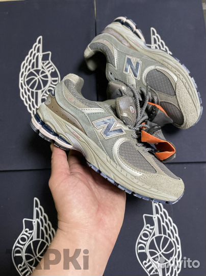 New Balance 2002r кроссовки