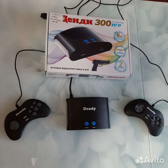 Игровая приставка Dendy из 90-х