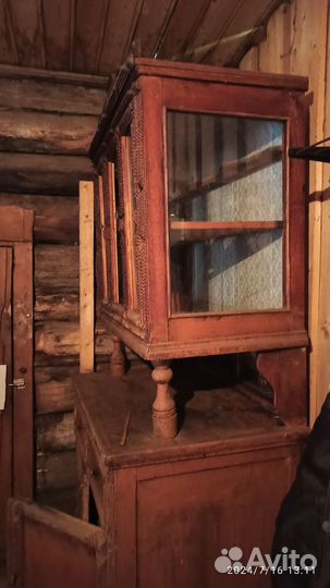 Буфеты и серванты старинные