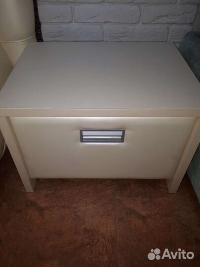 Тумба прикроватная, цвет молочный. Размер 53*40*37