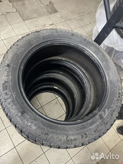 Gislaved Nord Frost 200 215/55 R17