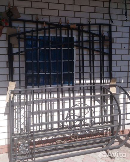 Забор. Мангал. Качели