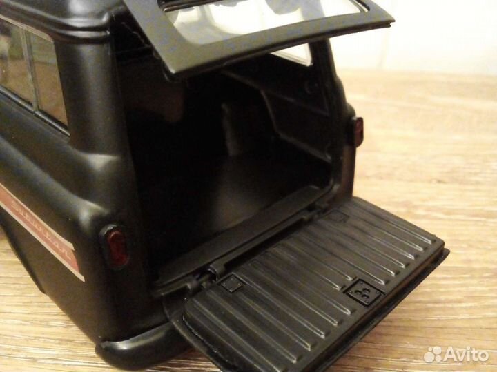 Модель автомобиля 1/24