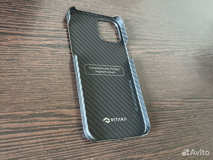 Чехол на iPhone 12