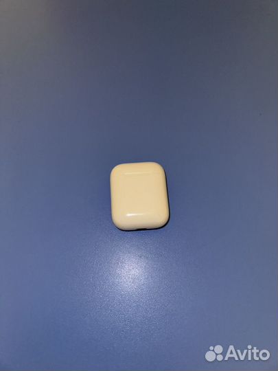 AirPods (1-го поколения)