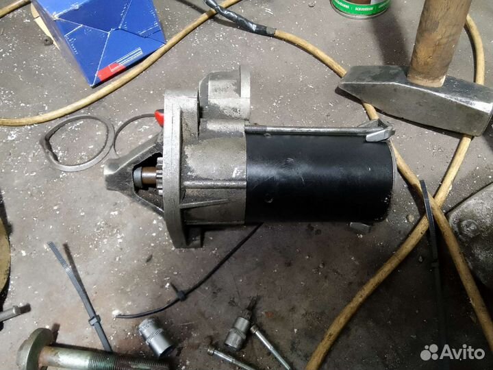 Втягивающее реле стартера гранта