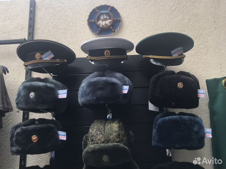 Фуражки, шапки, береты