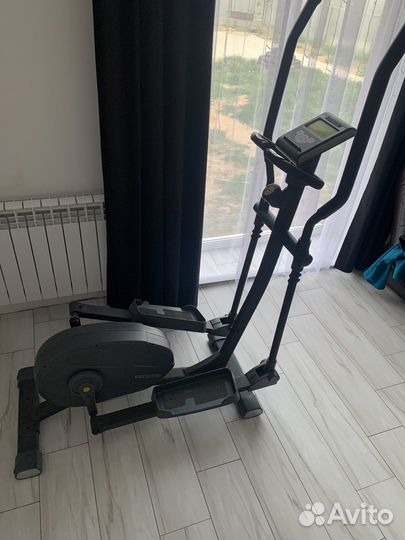 Эллиптический тренажер torneo