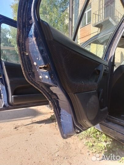 Дверь задняя Volkswagen Golf 3 5D