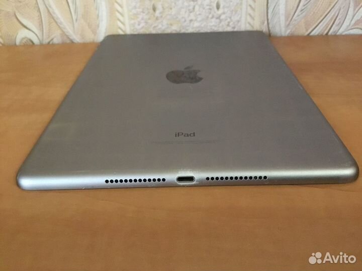 iPad 5 / WI-FI / 32gb