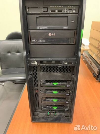 Fujitsu Server Primergy TX2540 M1 E5-2450V2 2x 2.5