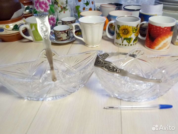 Конфетница хрустальная С ручкой мельхиора