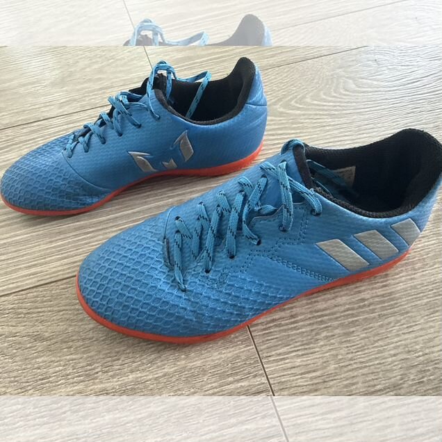 Кроссовки Adidas