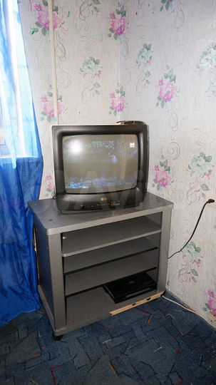 1-к. квартира, 42 м², 1/10 эт.