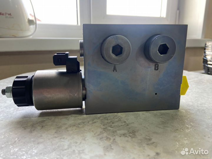 Гидроэлектомагнитный клапан