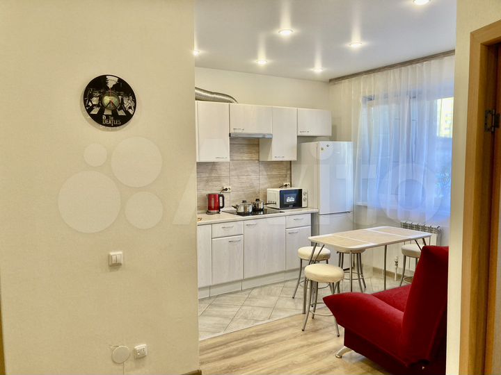2-к. квартира, 51 м², 1/10 эт.