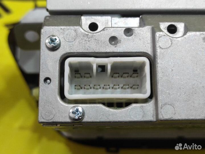 Магнитола Toyota Vista ZZV50 1ZZ-FE 2002.07