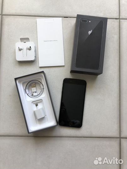iPhone 8 Plus, 64 ГБ