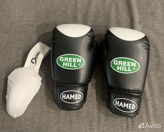Боксерские перчатки