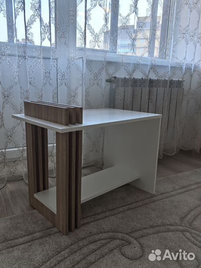 Столик журнальный ангстрем