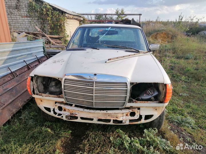 Капот мерседес w123 2l