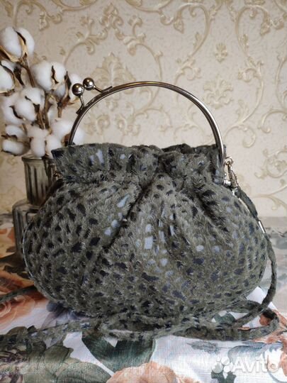 Меховая дамская сумка