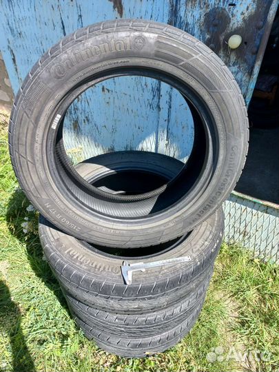 Continental ContiCrossContact LX2 215/60 R17 96C