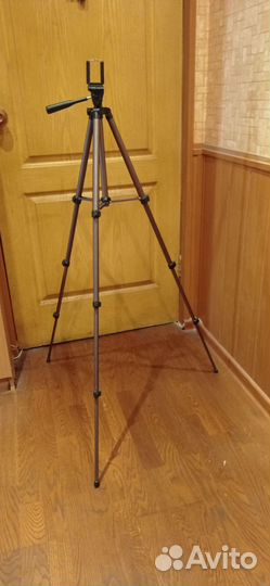 Штатив для фотоаппарата
