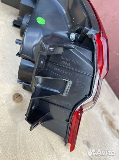 Фонарь внешний правый Toyota Camry V70