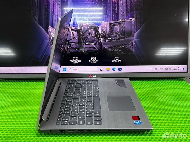 Ноутбук Lenovo IdeaPad 4-х ядерный 2Gb видеокарта