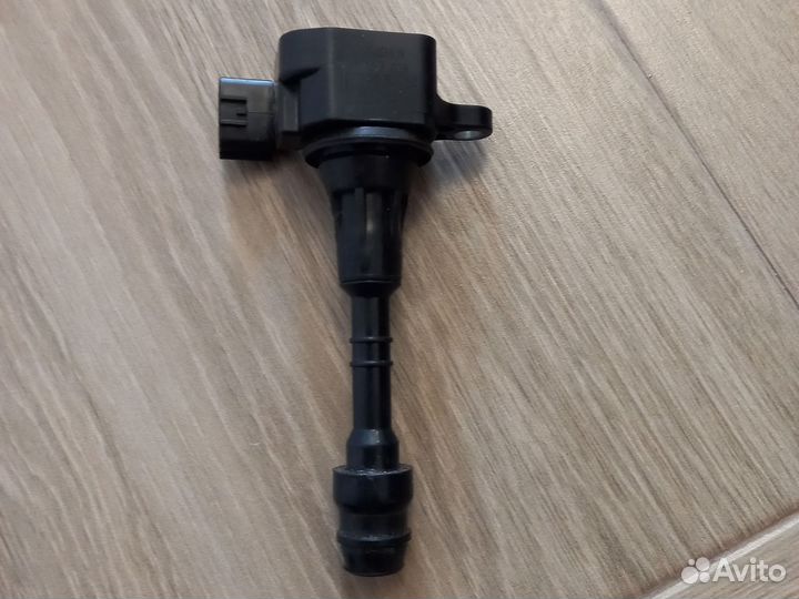 Продам катушку зажигания на Ниссан Тиана