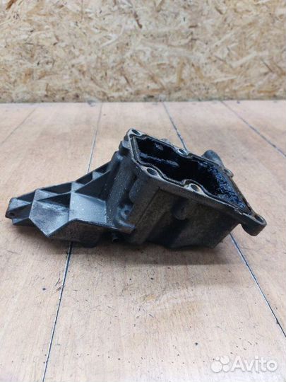 Кронштейн кондиционера Mercedes Slk M111.973 2001