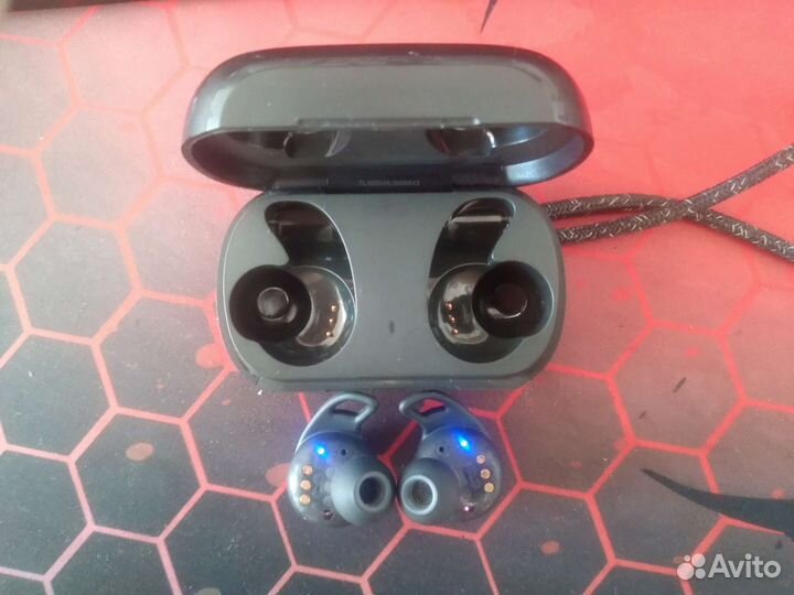 Беспроводные наушники jbl reflect flow pro