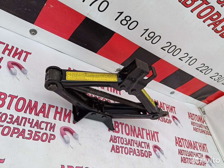 Домкрат штатный Киа Соул 1