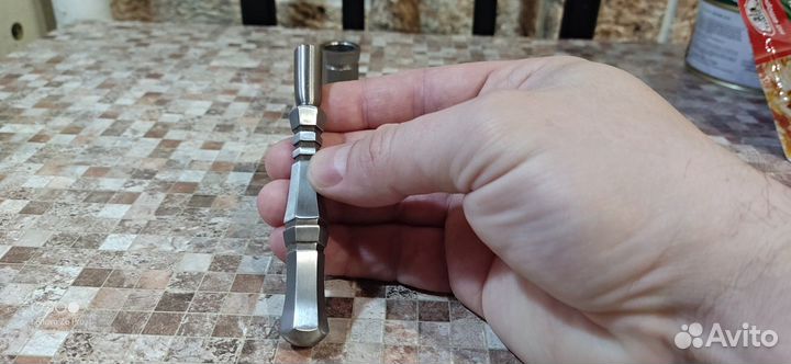 Титановая бритва с подставкой 