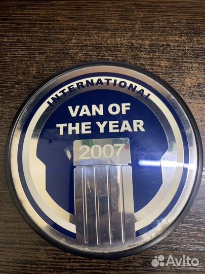 Эмблема Фургон Года 2007 Ford Transit
