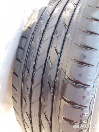 Bridgestone Nextry Ecopia 215/60 R16