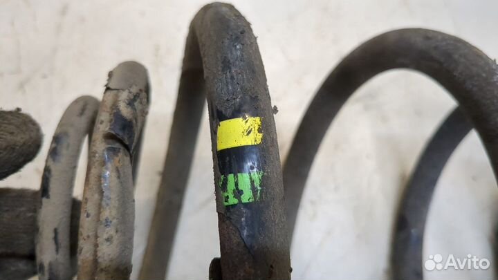 Пружина подвески левая задняя Opel Vivaro, 2015