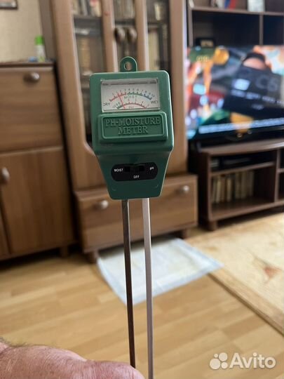 Измеритель кислотности и влажности почвы