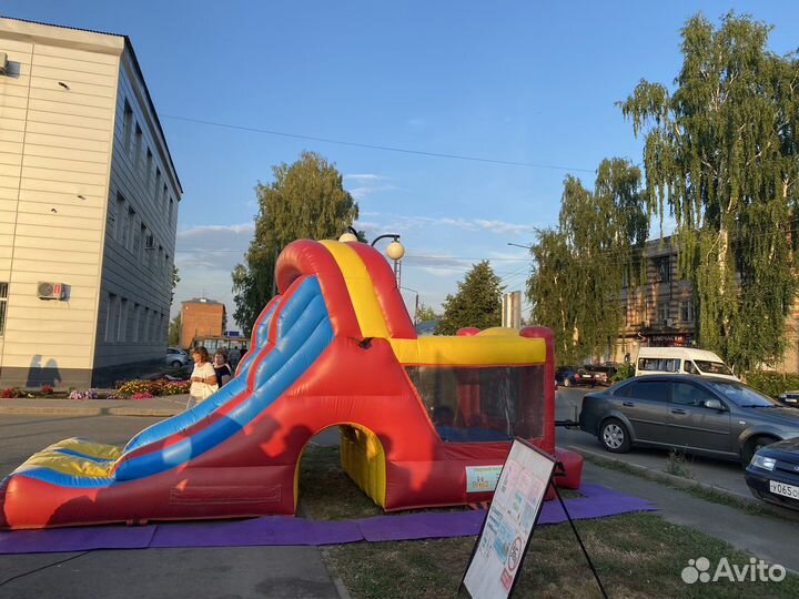 Батут надувной