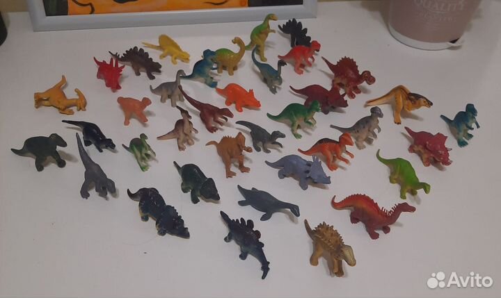 Динозавры игрушки