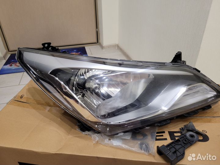 Фара передняя правая на hyundai solaris 1