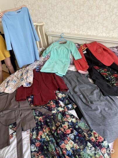 Продам женские вещи
