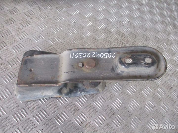 Кронштейн кабины Mercedes-Benz A9428900031