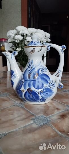 Чайник гжель