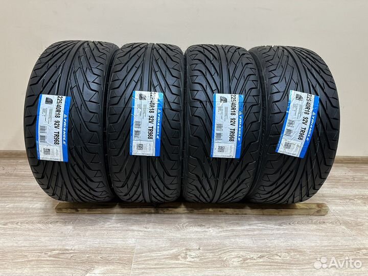 Triangle TR968 225/40 R18 95Z